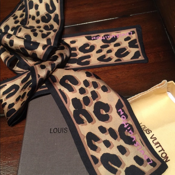 SOLD !!!!!!! New LOUIS VUITTON bandeau leopard ! - Picture 1 of 8